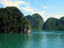 voyage-vietnam-laos-baie-halong.jpg