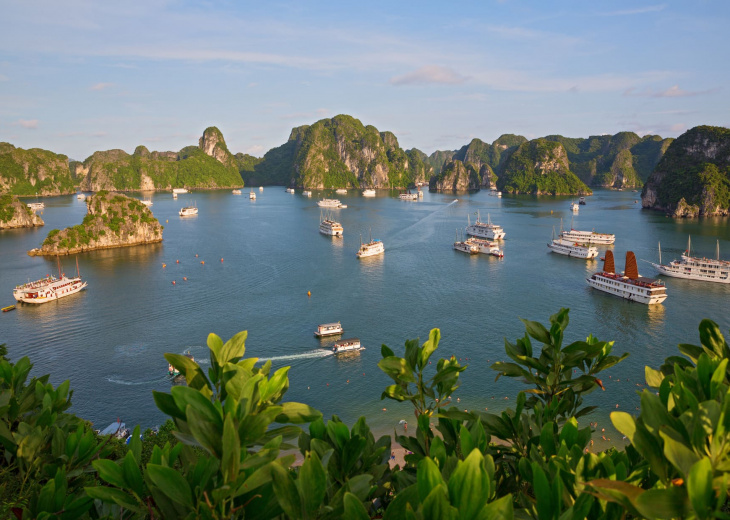 Vue aérienne de la baie d'Halong, Vietnam