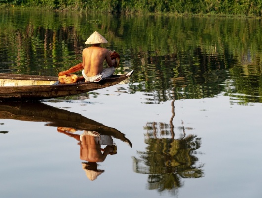 Pêcheurs, rivière des parfums, Hue, Vietnam