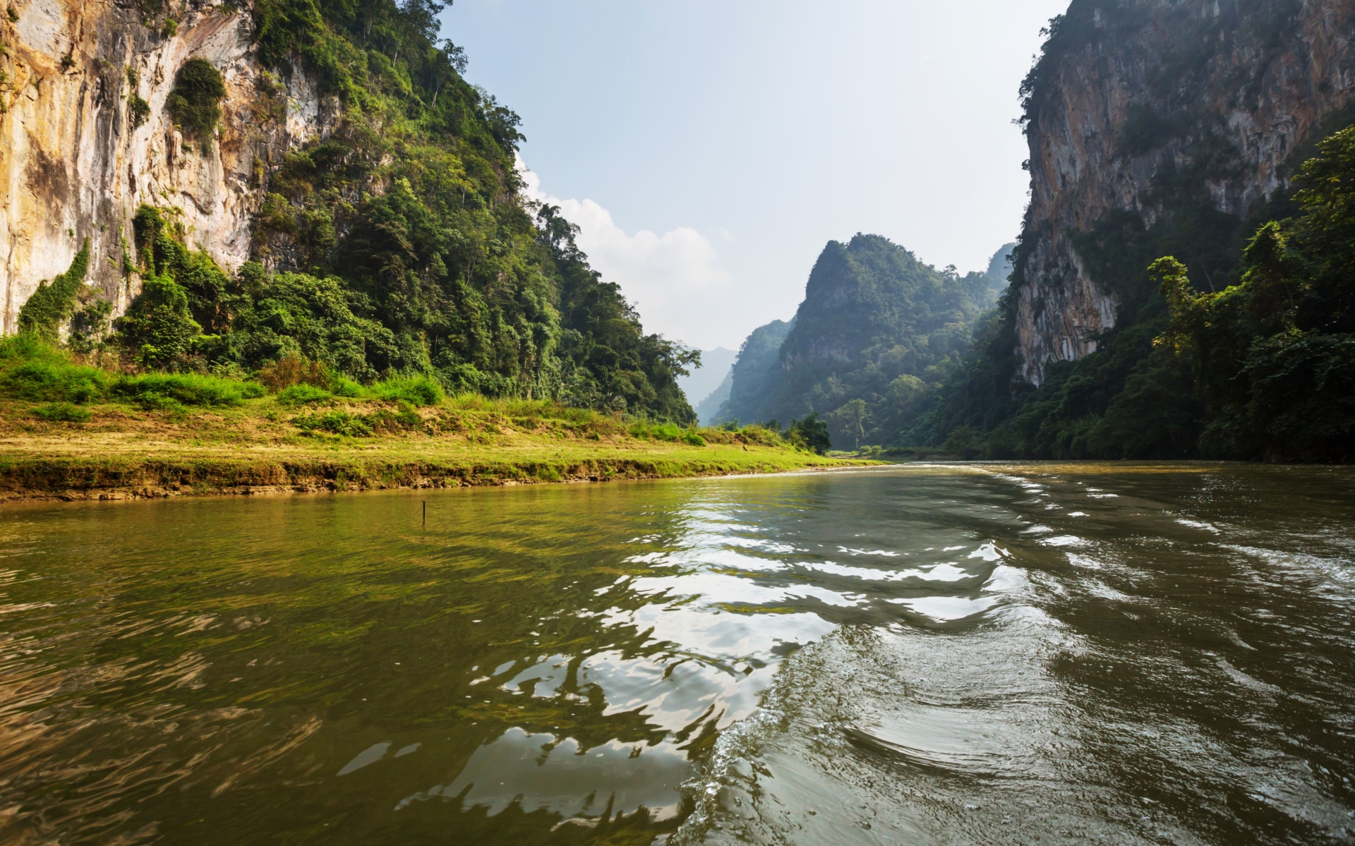 Lac Ba Be, Vietnam