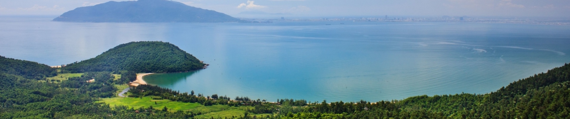 Vue sur Danang depuis le Hai Van Pass