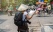 Voyageur dans les rues de Hanoi