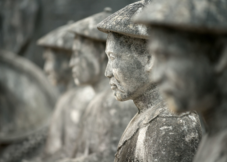 Gardiens de la tombe de Khai Dinh, Hue