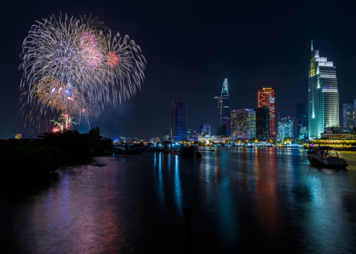 Feu d'artifice, HCMC