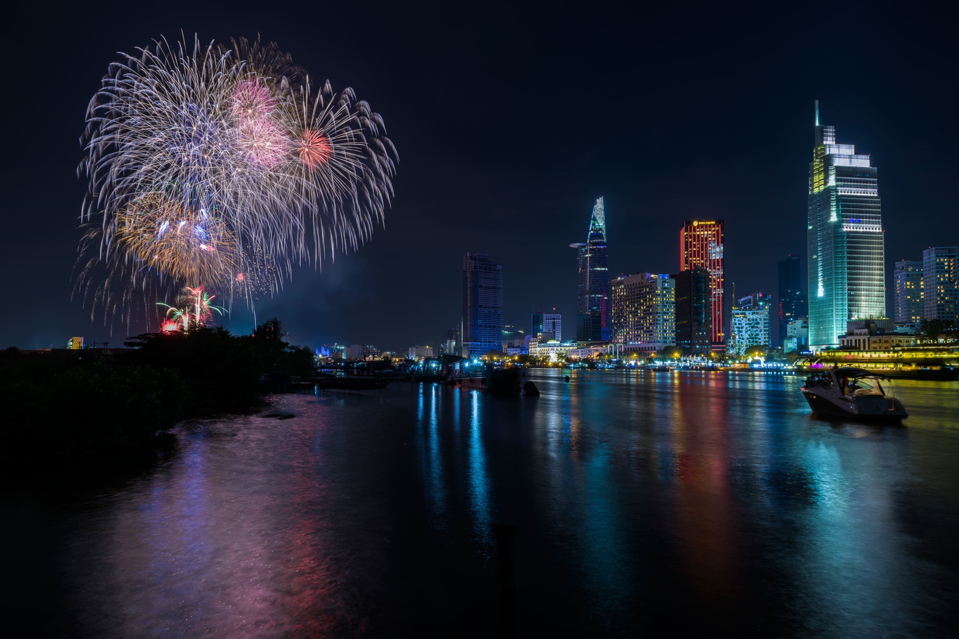 Feu d'artifice, HCMC