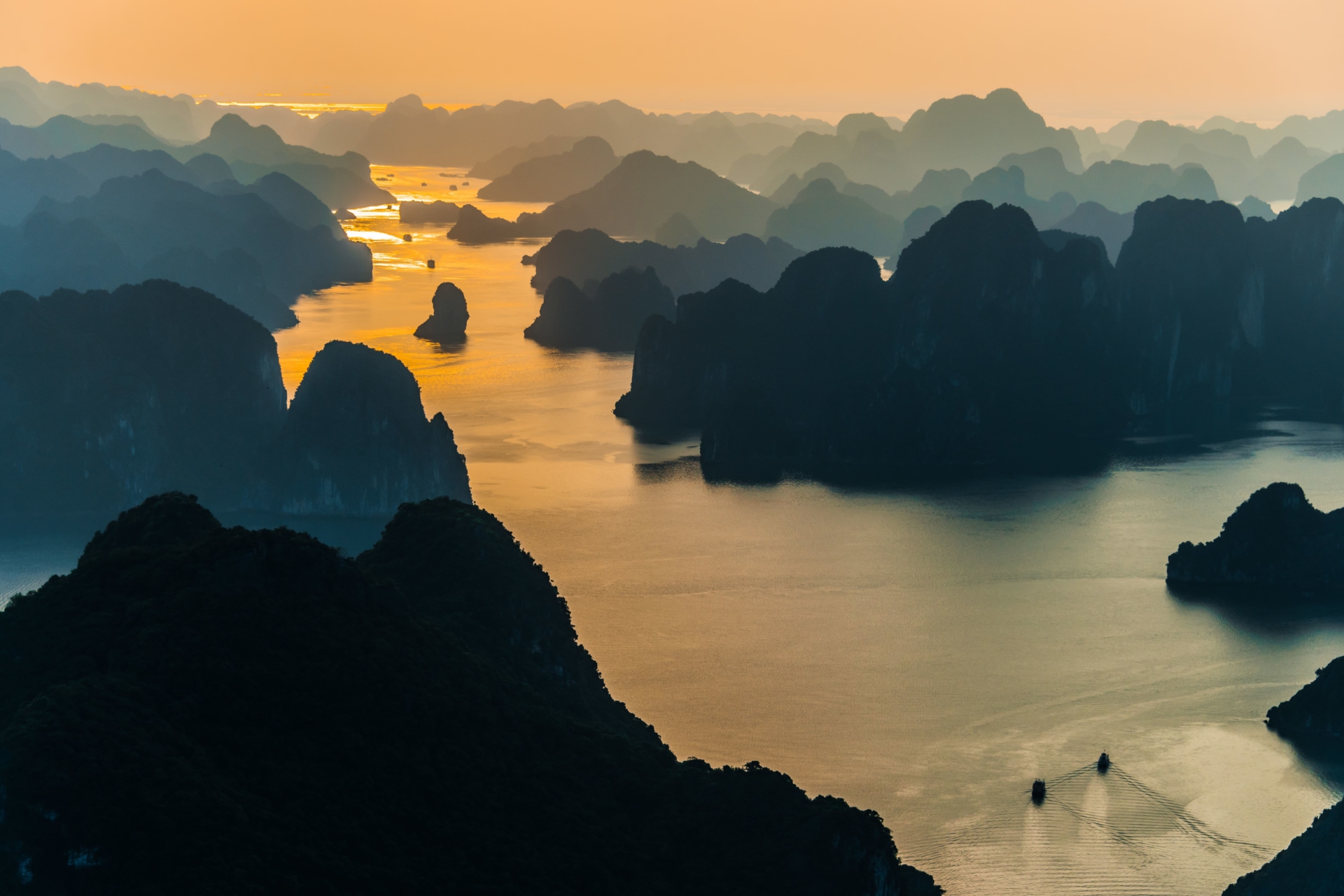 Vue aérienne, Baie d'Halong