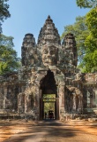 Porte monumental à Angkor Thom, Cambodge