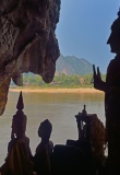 Statues dans les grottes de Pak Ou, Laos
