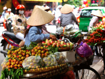 vendeurs-de-rue-au-vietnam